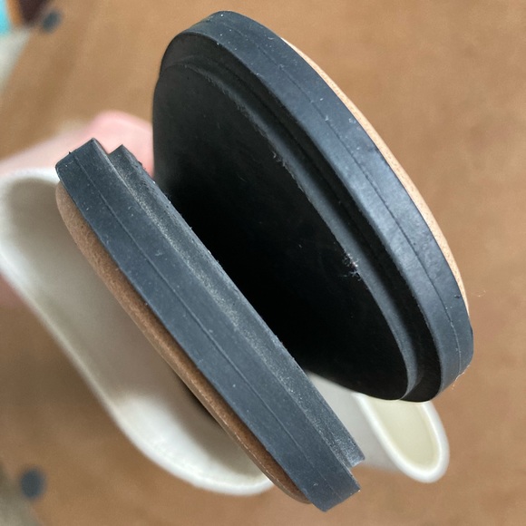 URBAN OUTFITTERS Women’s Size 8 Flat Slide Sandals - Picture 6 of 8